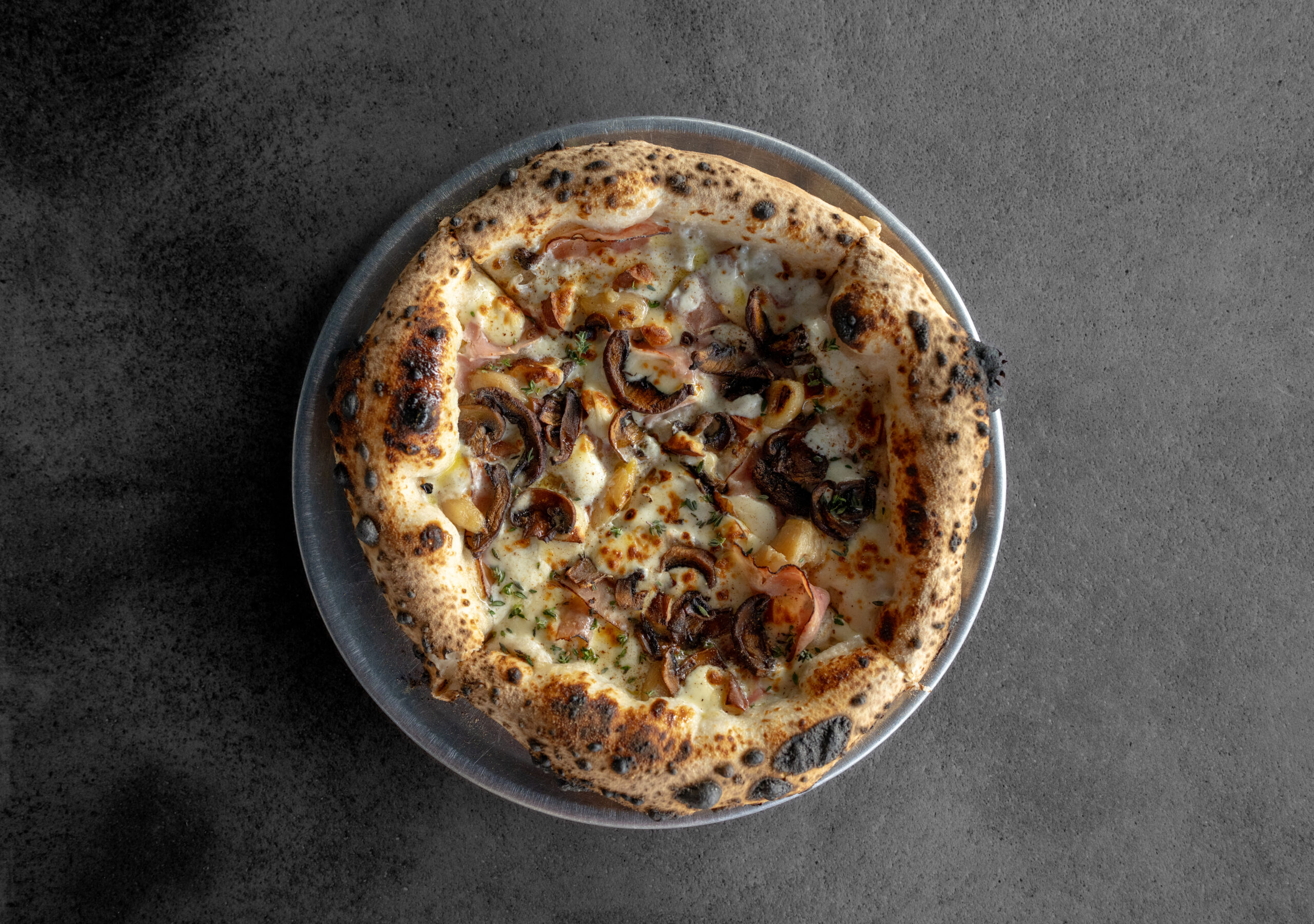 PIZZA PROVOLONE1